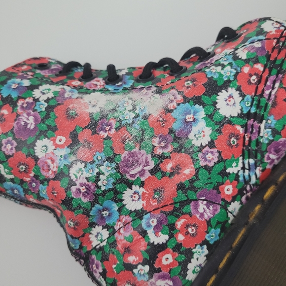 Dr. Martens 1460 Pascal Black Wild Poppy Boot - Picture 11 of 11